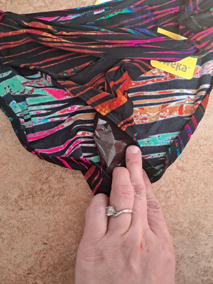 Maillot de bain neuf M - photo numéro 3