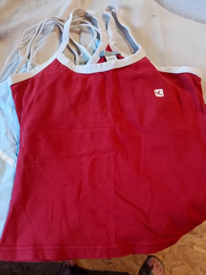 Top sportswear