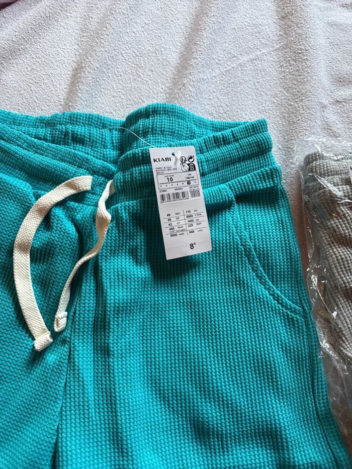 Lot de 2 shorts garçon taille 8 ans neufs avec étiquette - photo numéro 4