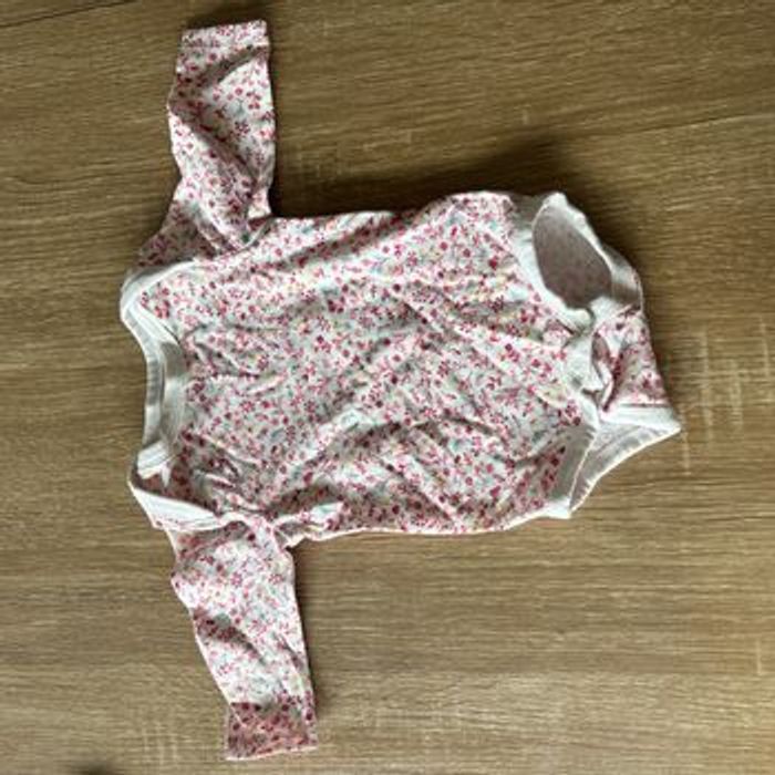 8 Bodies 1 mois - photo numéro 6