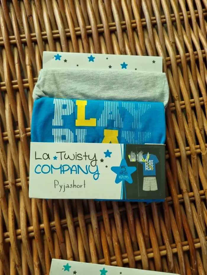 Lot de 2 pyjamas neufs garçon taille 5 ans - photo numéro 2