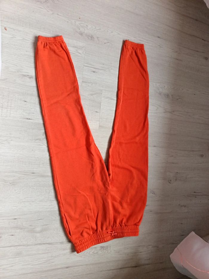 Pantalon de jogging orange taille 16 ans équivalent à du S - photo numéro 4