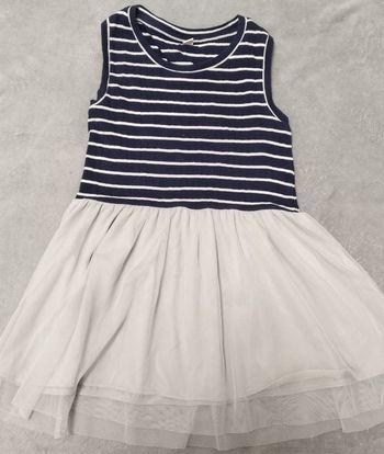 Robe sans manches tulle 4-5 ans uniqlo