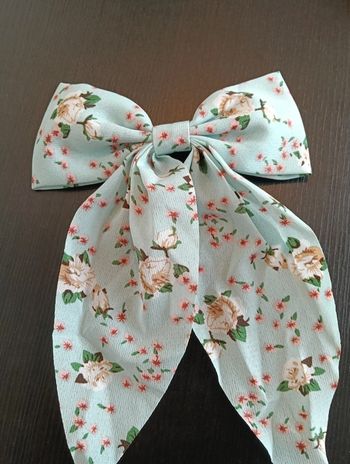 Grande Pince nœud papillon neuf femme