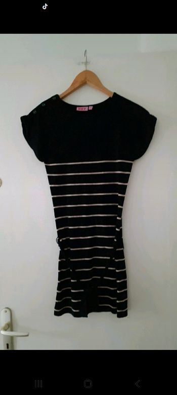 Robe 👗 noir rayures beige