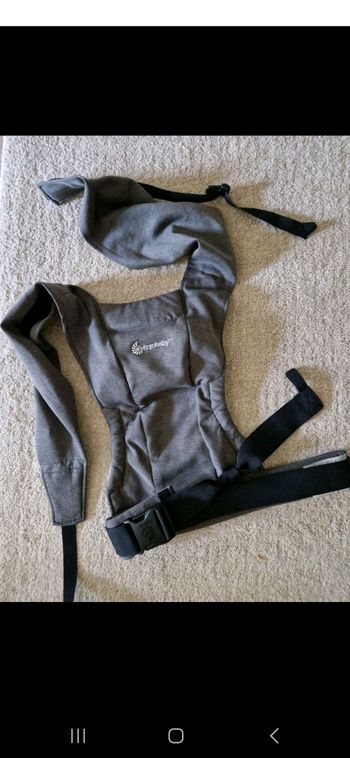 Porte bébé Embrace Ergobaby
