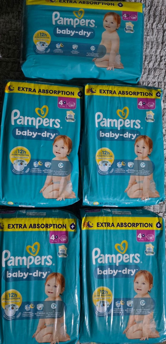 Couches Pampers Baby Dry taille 4+x5