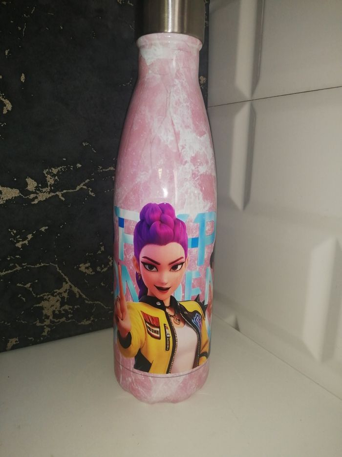 Gourde huntrix k pop au choix - photo numéro 2