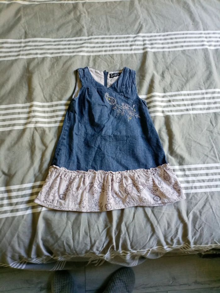 Robe en jeans taille 2 ans