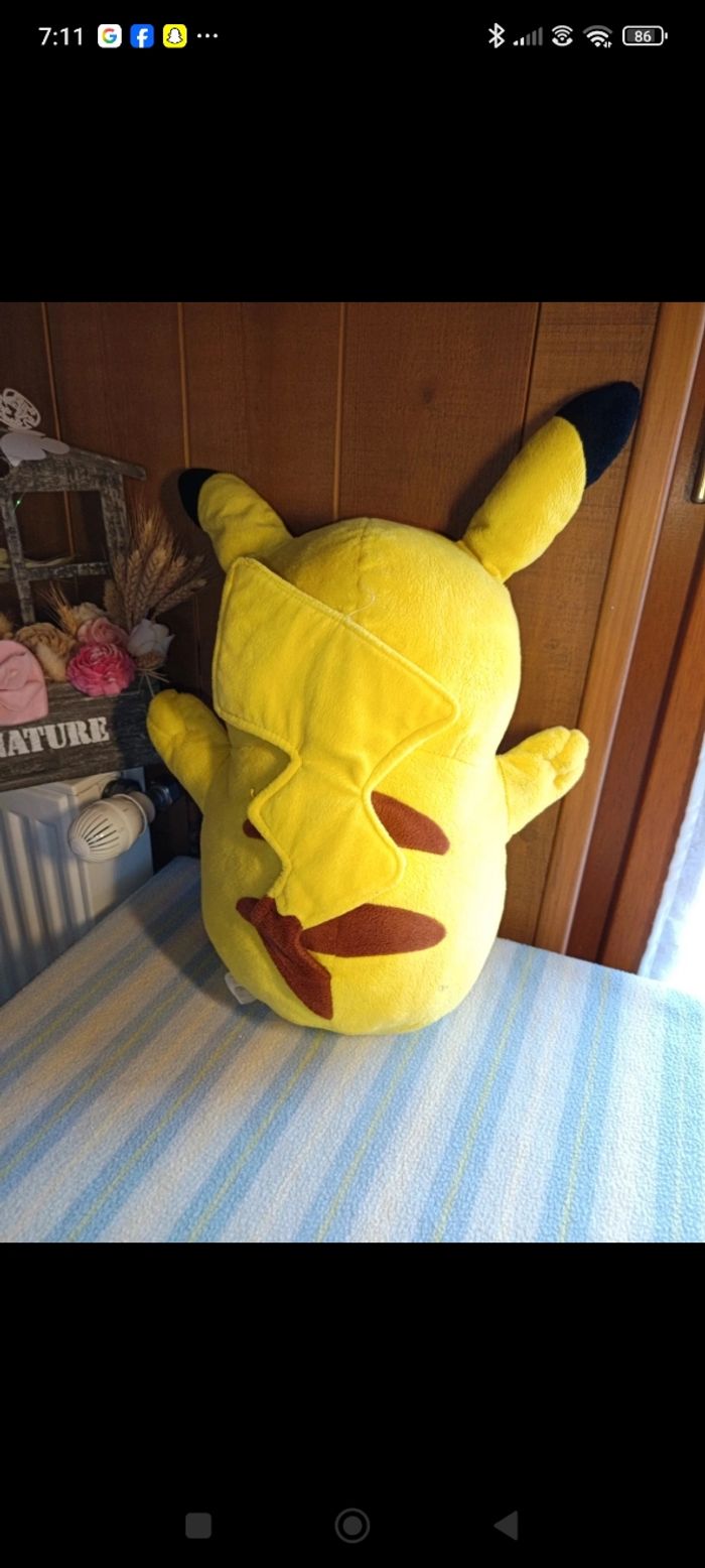 Peluche pikachu - photo numéro 3