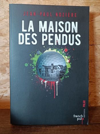 Livre "la maison des pendus"