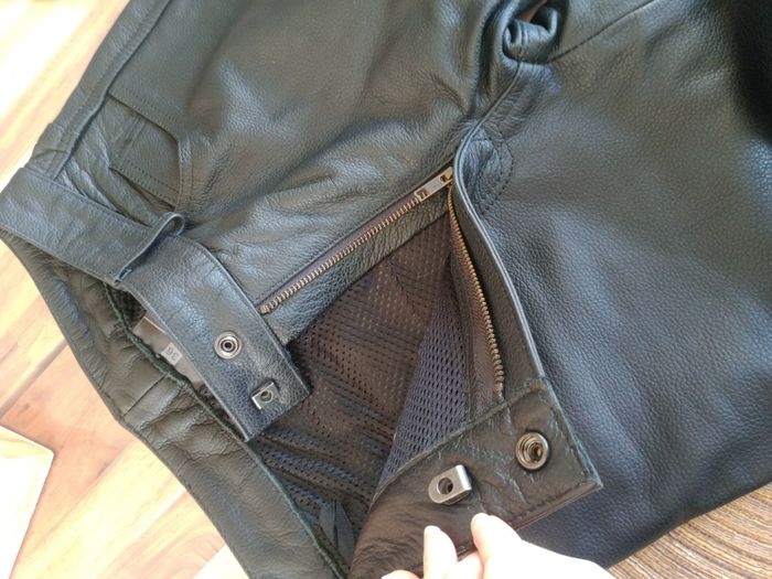 Pantalon moto cuir femme - photo numéro 3