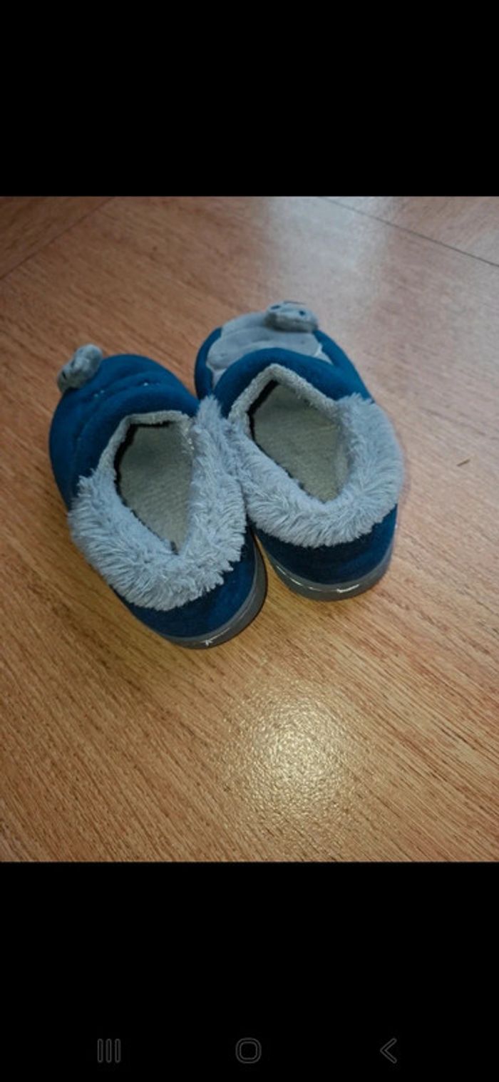 Chaussons 24/25 - photo numéro 3