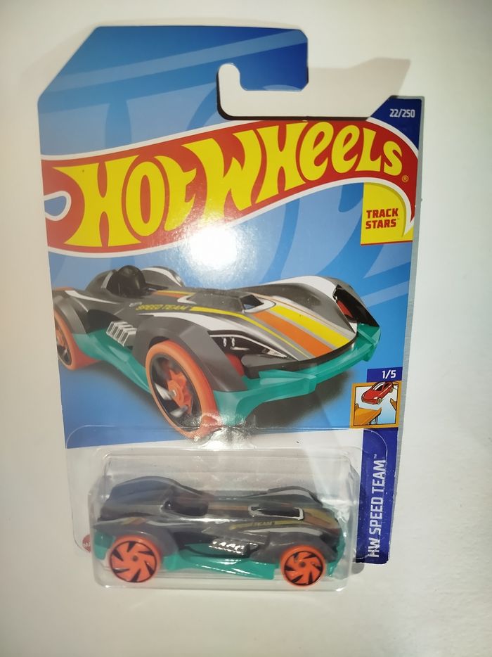 Hot Wheels Roadster Bite 2022