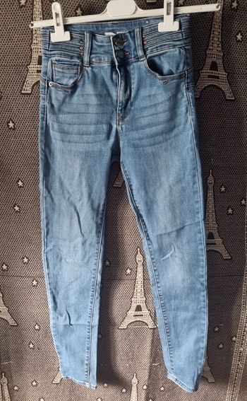 Jean bleu clair taille 36 Cache-cache