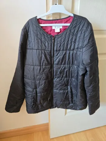 Veste légère la Redoute taille 14 ans très bon état, très peu portée