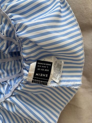 Top rayé bleu et blanc