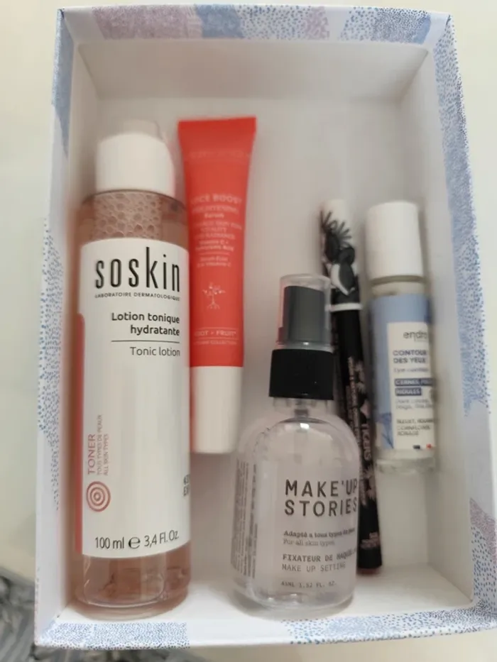 Lot cosmétiques - photo numéro 3