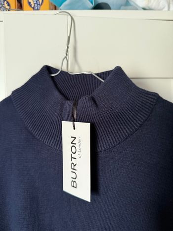 Pull col rond couleur noir