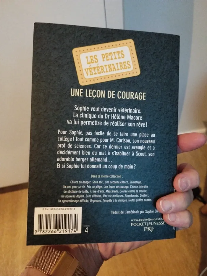 Livre une leçon de courage collection Les petits vétérinaires - photo numéro 2