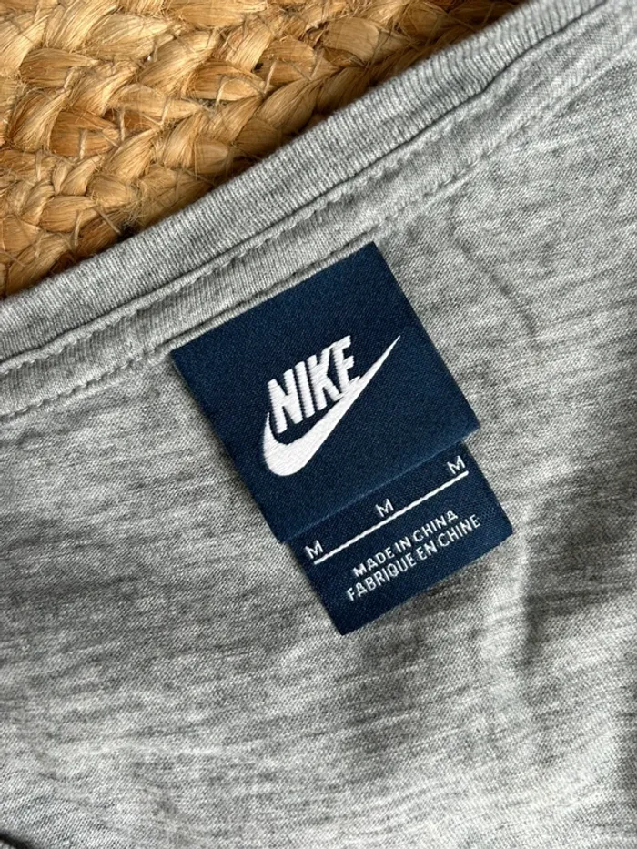 Tee shirt Nike femme - photo numéro 7