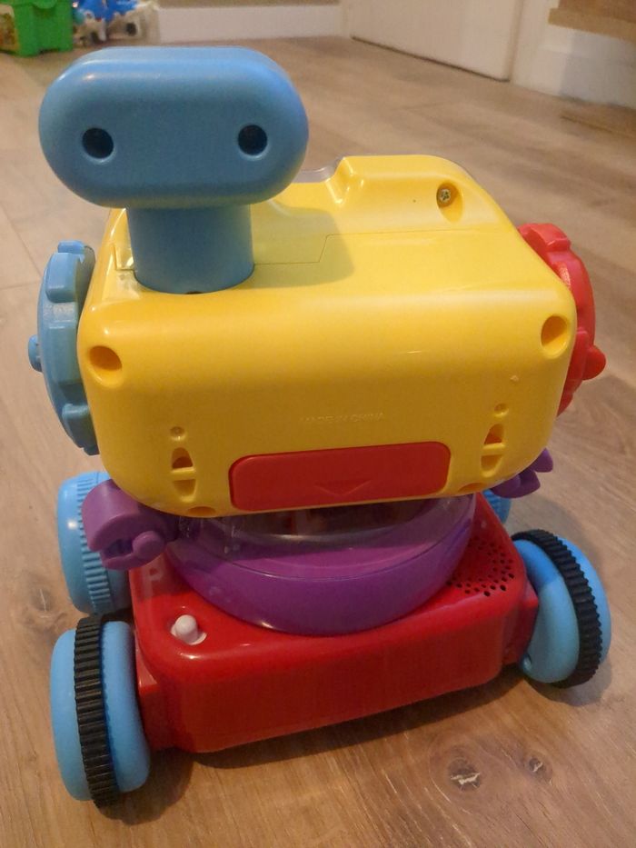 JO le robot de Fisher Price - photo numéro 2