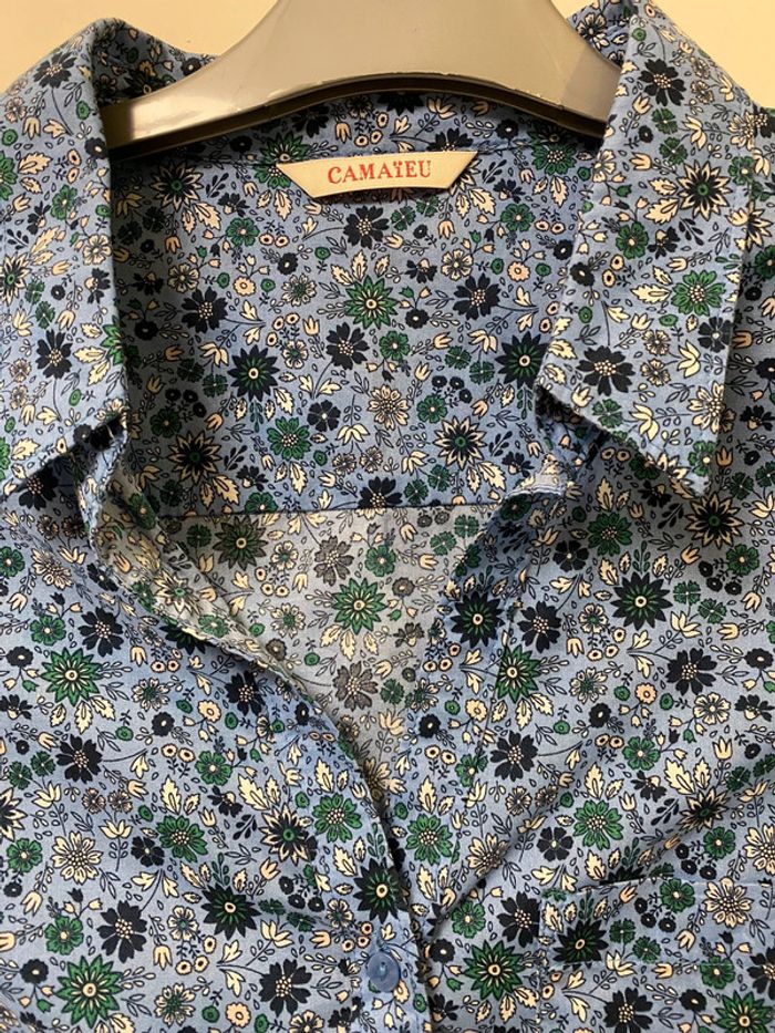 Jolie chemisette à fleurs bleue Camaïeu taille 36 comme neuve plus d’étiquette - photo numéro 3