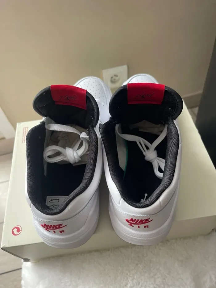 Basket Jordan stadium - photo numéro 5