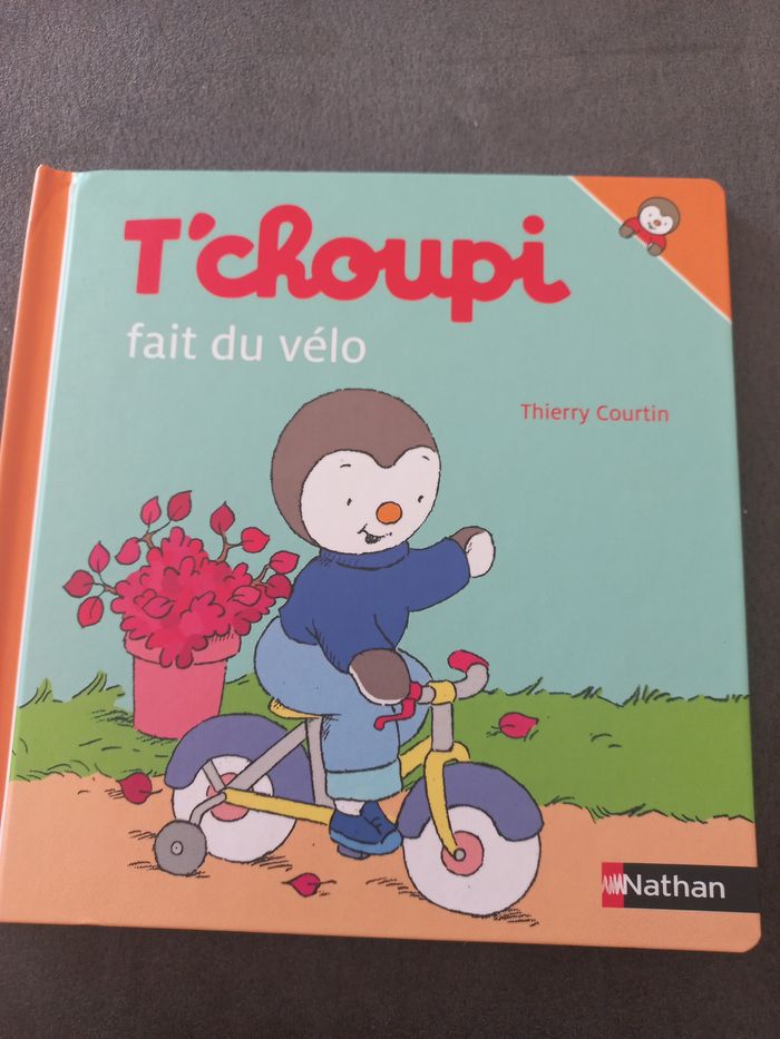 Livre bébé t'choupi tchoupi fait du vélo