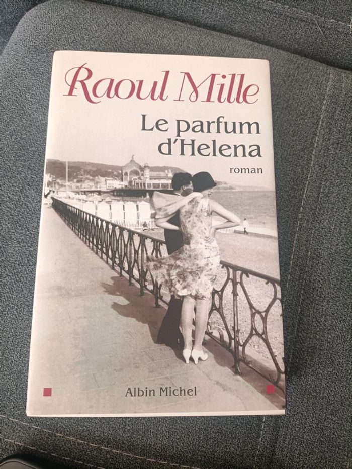 Livre le parfum d helena