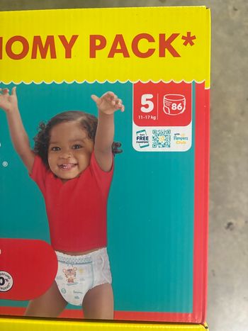 Lot couches Pampers Baby-Dry Pants taille 5 (11-17 kg)