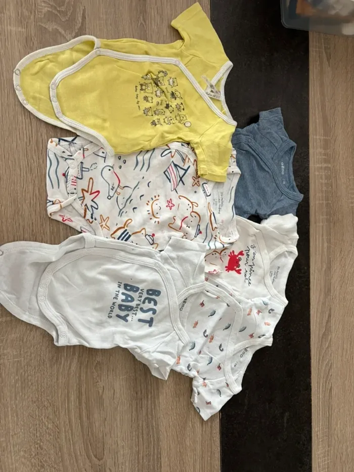 Lot de vêtements 1 mois