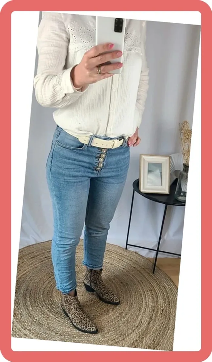 Jean avec boutons pierre 💎 - Taille 42 - Neuf - photo numéro 4