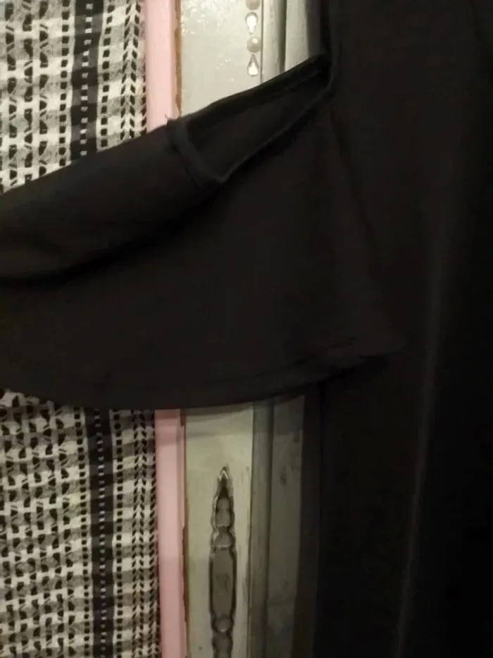 Robe noir - photo numéro 4