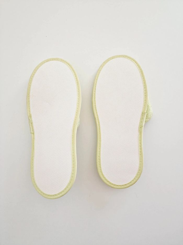 Carré Blanc - Chaussons / pantoufles / mules - Neuves - photo numéro 3