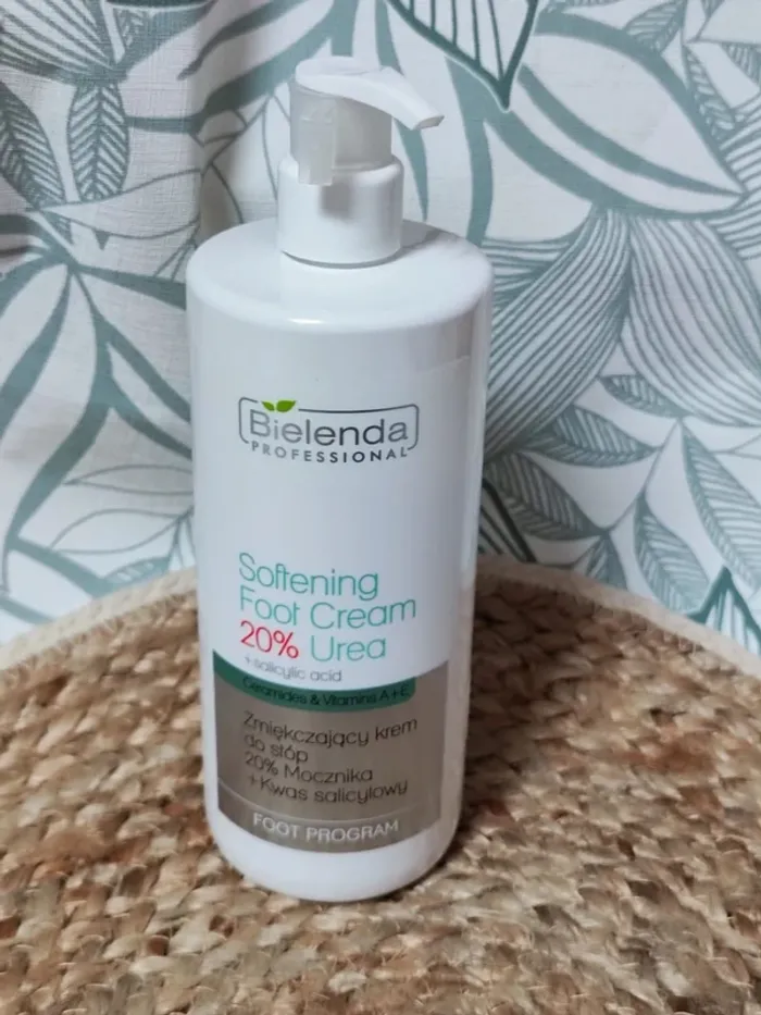 Bielenda professionnel crème pieds craquelés peau sèche et très sèche 500 ml valeur 31€