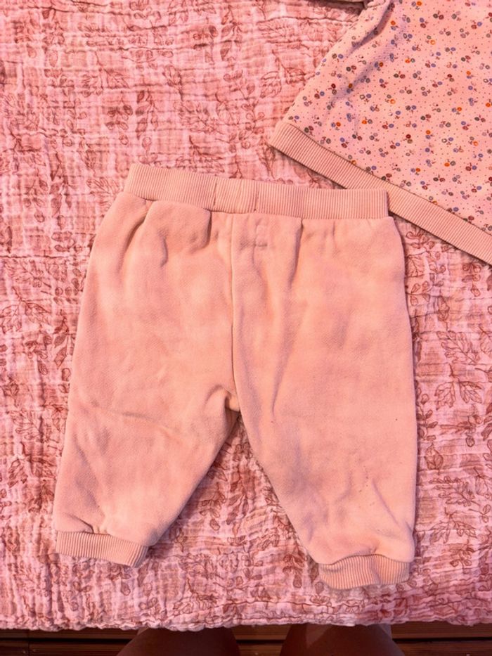 Ensemble jogging - 6 mois - photo numéro 4