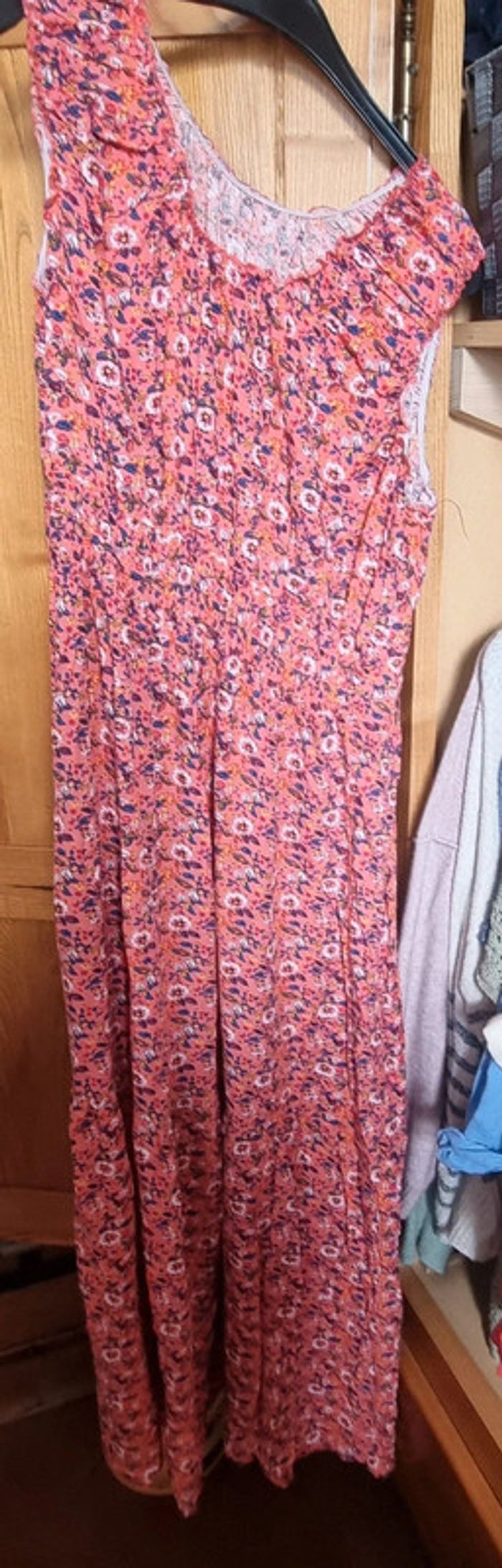 Robe longue sans manche kiabi corail a motifs fleurs 50 52 neuve jamais portée sans étiquette - photo numéro 3