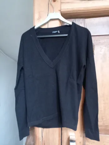 Pull Magaschoni col V noir 100% cachemire taille Xs