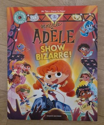 Livre + CD mortelle ADÈLE show bizarre