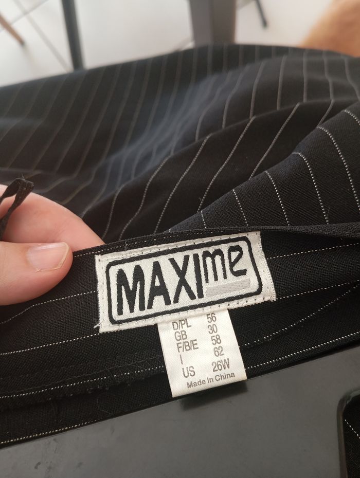 Pantalon noir rayé - photo numéro 4