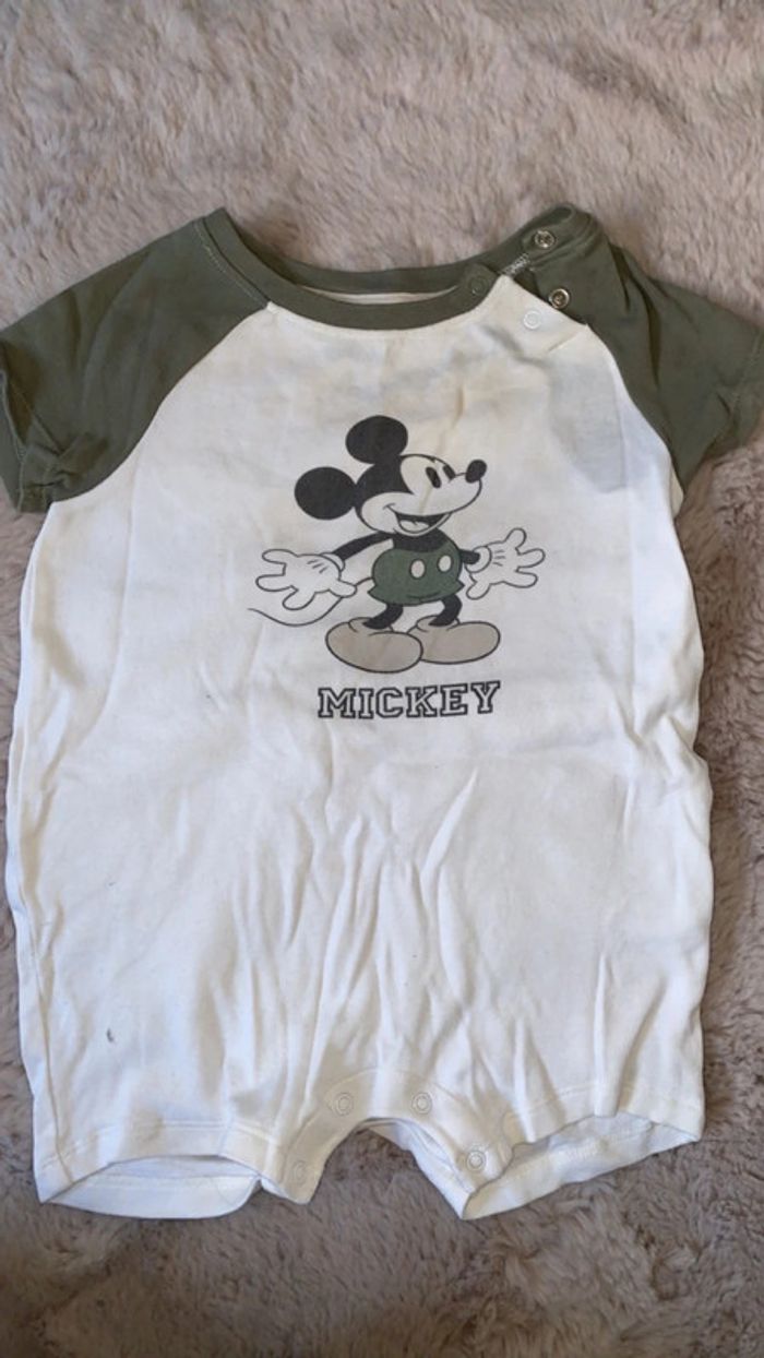 Lot vêtement Tache ou abîmer - photo numéro 2