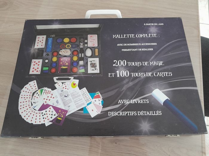 Mallette 300 tours de magie - photo numéro 2