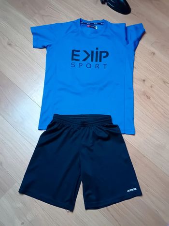 Ensemble short et tee shirt Taille 10-12 ans