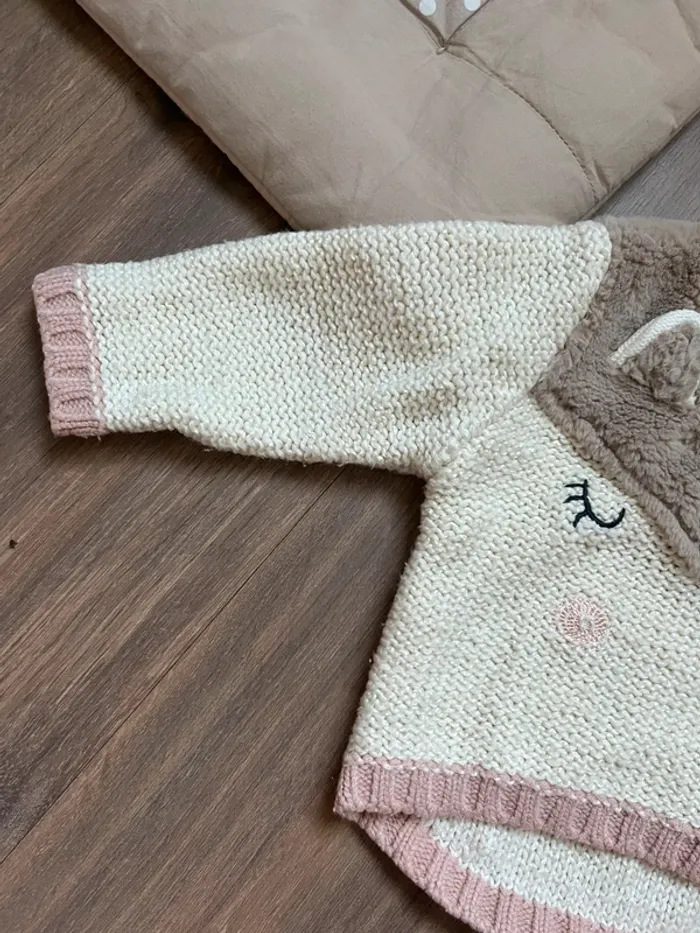 Très beau pull chaud et doux bébé 6 mois - photo numéro 4