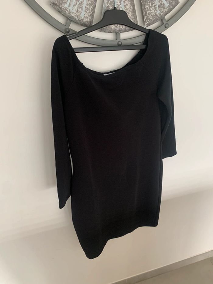 Robe noire Zara