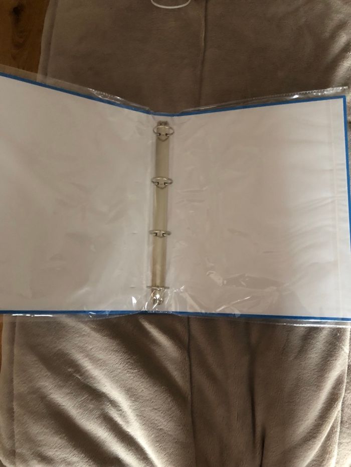 Classeur rigide A 4 anneaux neuf 2 Be ´s Kool - photo numéro 2