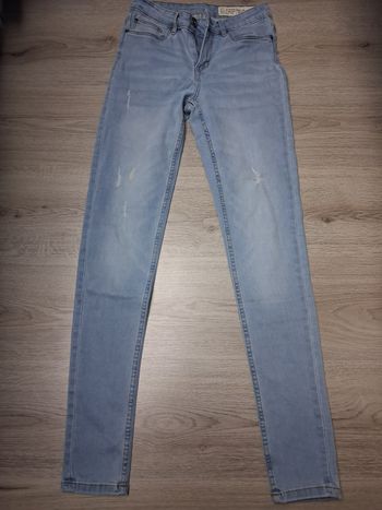 Jeans esmara taille 36 très bon état 