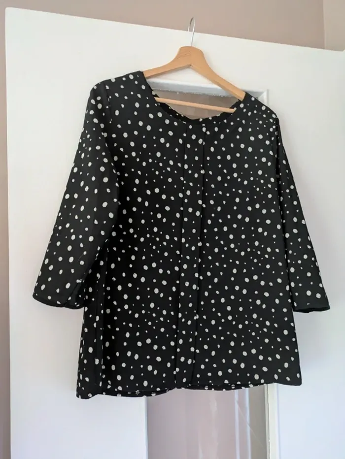 Magnifique haut blouse femme noir et blanc taille 44
