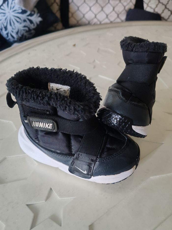 Magnifique bottines NIKE parfait état - photo numéro 3